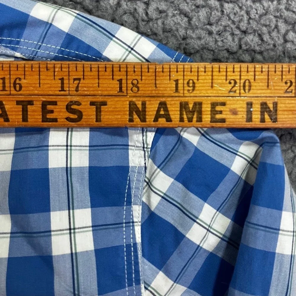 LL Bean Mens Blue White Plaid CoolMax Slightly Fitted Button Down Shirt L-Reg